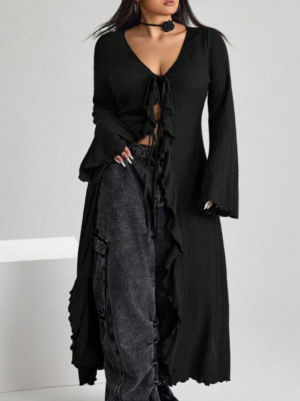 Black Casual Women's Plus Size V-Neck Tie-Front Bell Sleeve Knit Top